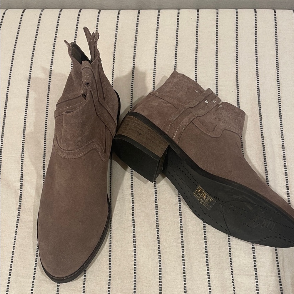 DV by Dolce Vita Women's Suede Ankle Boots - Taupe